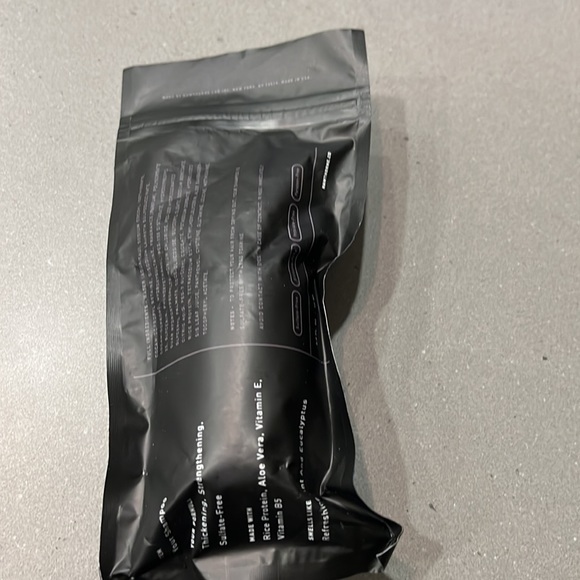 Shampoo - Picture 2 of 2